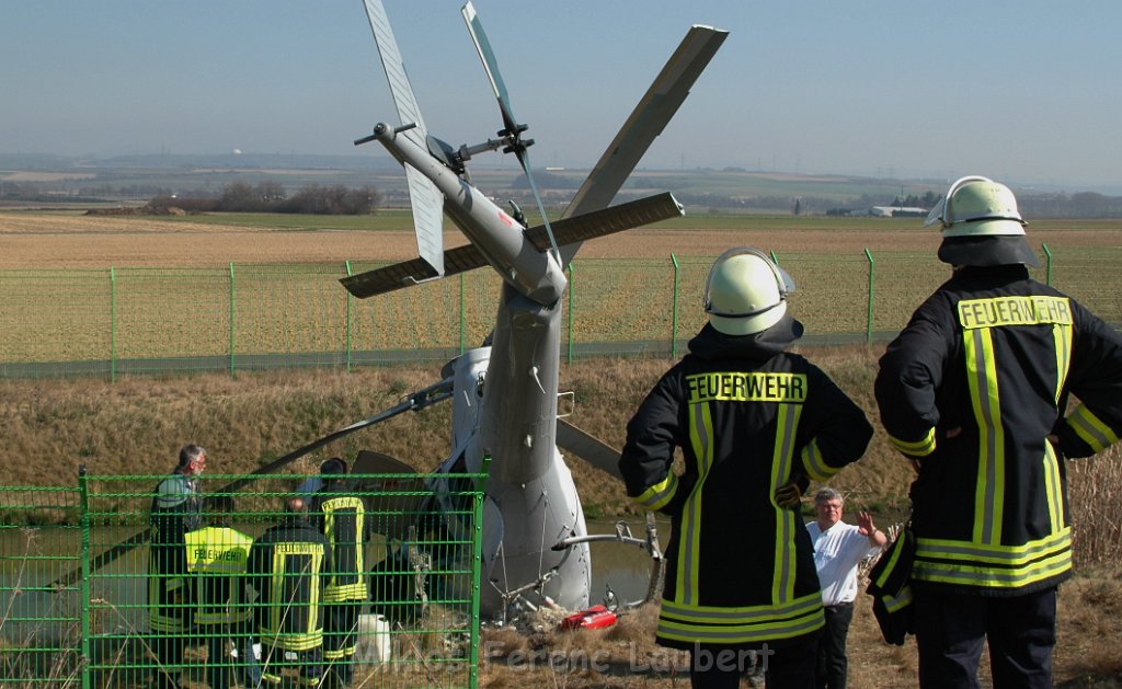 Hubschrauber abgestuerzt Ahrweiler Gelsdorf P41.JPG